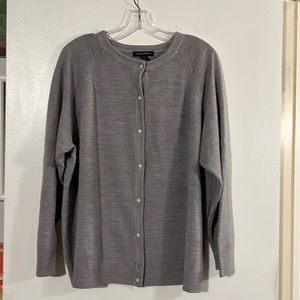 Designer Originals gray raglan sleeve button front crew neck cardigan
